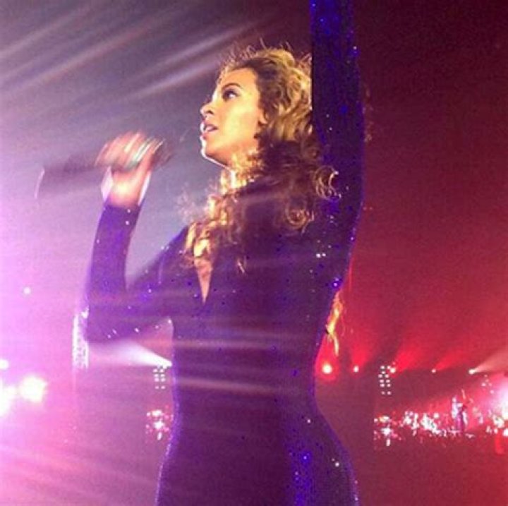 Beyonce Peforms Zurich Concert Hours After Pregnancy News