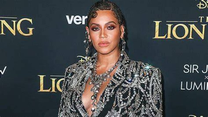 Beyonce Rocks Sheer Corset & Drapes Herself In Crystals For Paris Fashion Week Party