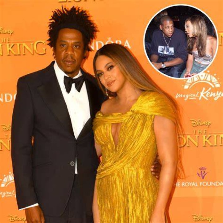 Beyonce’s Plunging Silver & Black Gown For Jay Z Foundation Gala – Hollywood Life