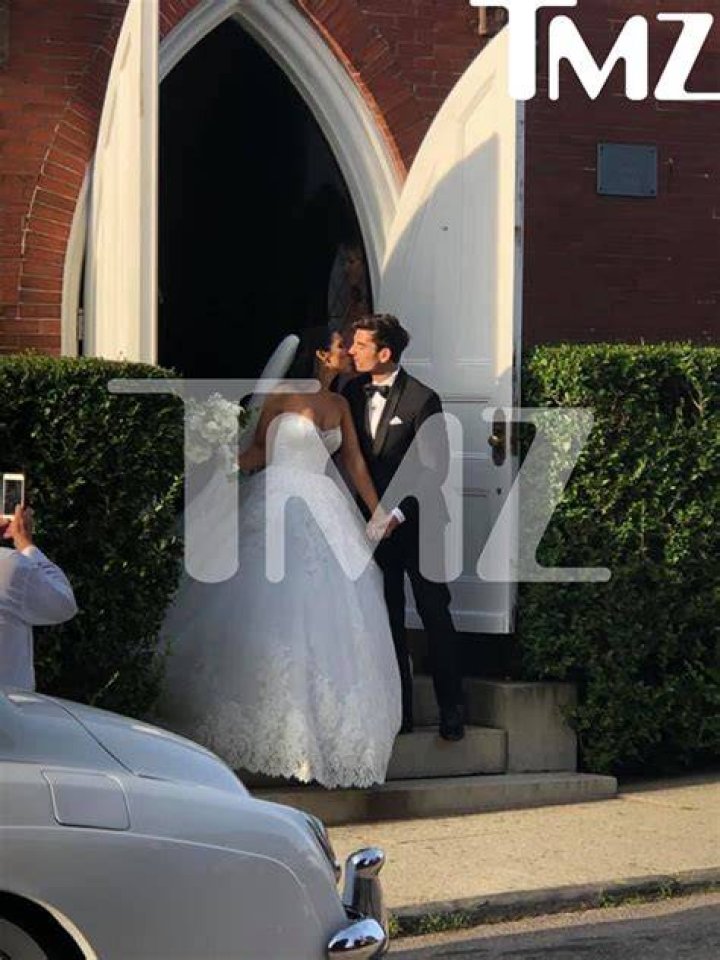 ‘BIP’ Stars Tie The Knot – Hollywood Life