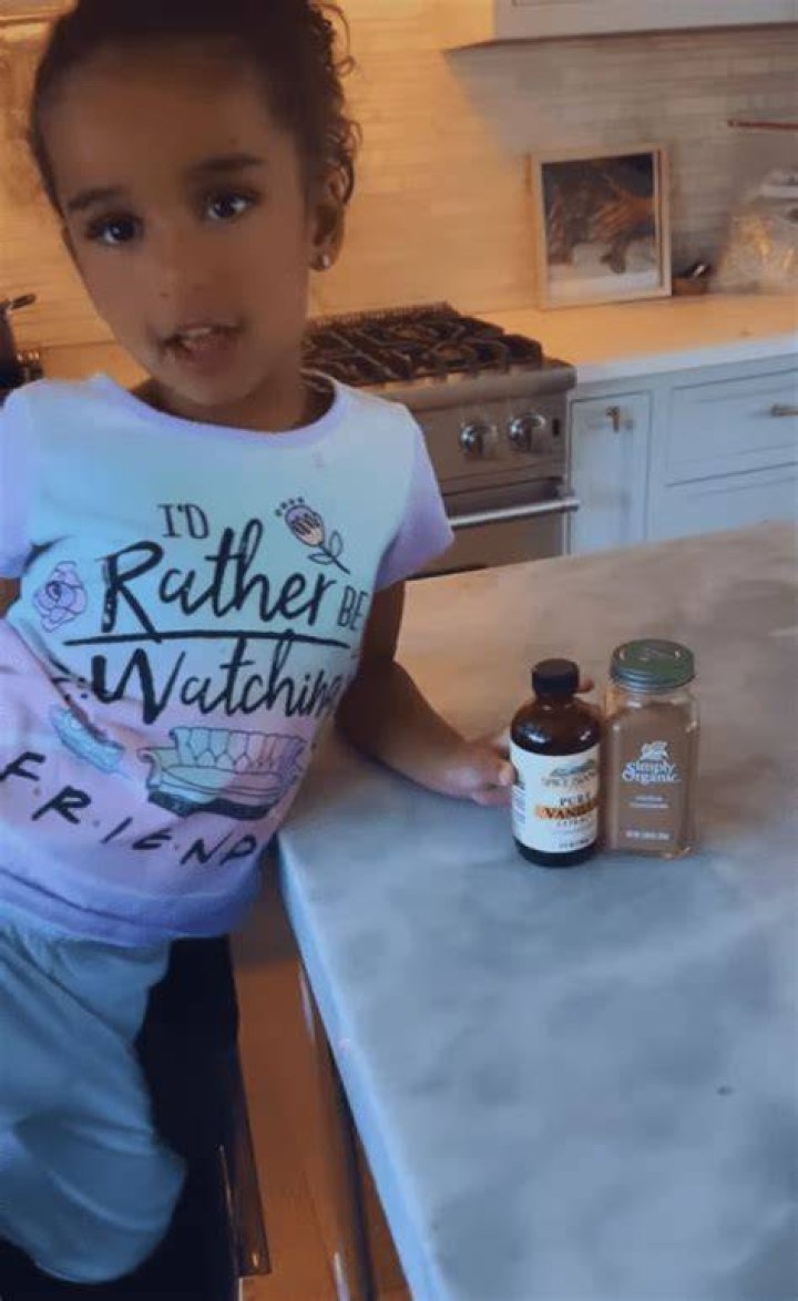 Blac Chyna Bakes A Peach Cobbler With Daughter Dream Kardashian, 5, In Cute New Video