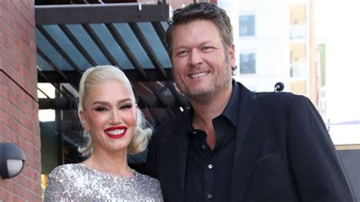 Blake Shelton Makes Gwen Stefani Cry at Walk of Fame Ceremony: Video – Hollywood Life