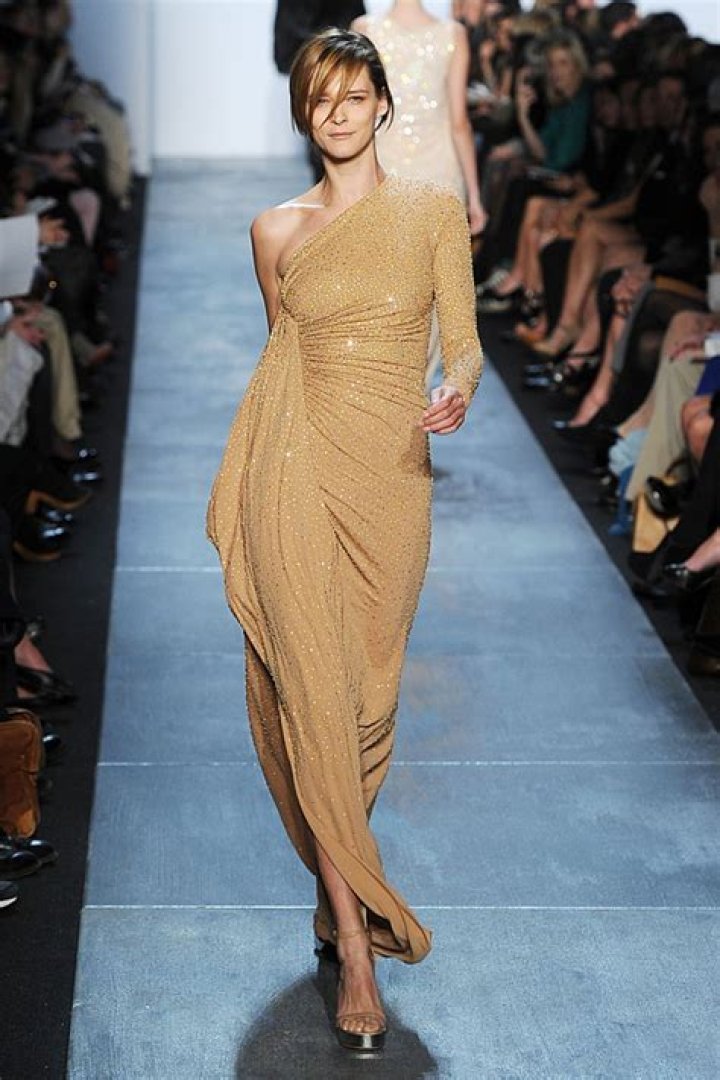 Bonnie Says: Hey Michael Kors — Jennifer Aniston Would Look Stunning In Your New Fall Collection!