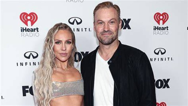 Brian Austin Green Debuts Blonde Makeover At iHeartRadio Music Awards – Hollywood Life