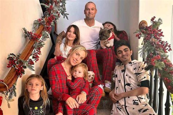 Brian Austin Green Steps Out With Sons Noah, 7, Bodhi, 5, & Journey, 3, For Coffee Before Xmas