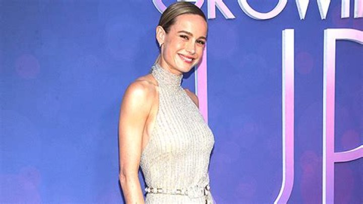 Brie Larson Shows Off Sleeves Of Temporary Tattoos While In Bra – Hollywood Life