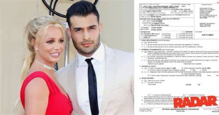 Britney Spears’ Fans Sign Petition Asking For Confederate Statues To Be Replaced With Ones Of Her