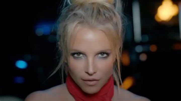 Britney Spears Makes Yoga Look Sexy In Hot New Bikini Video & Snooki Asks To Join — Watch