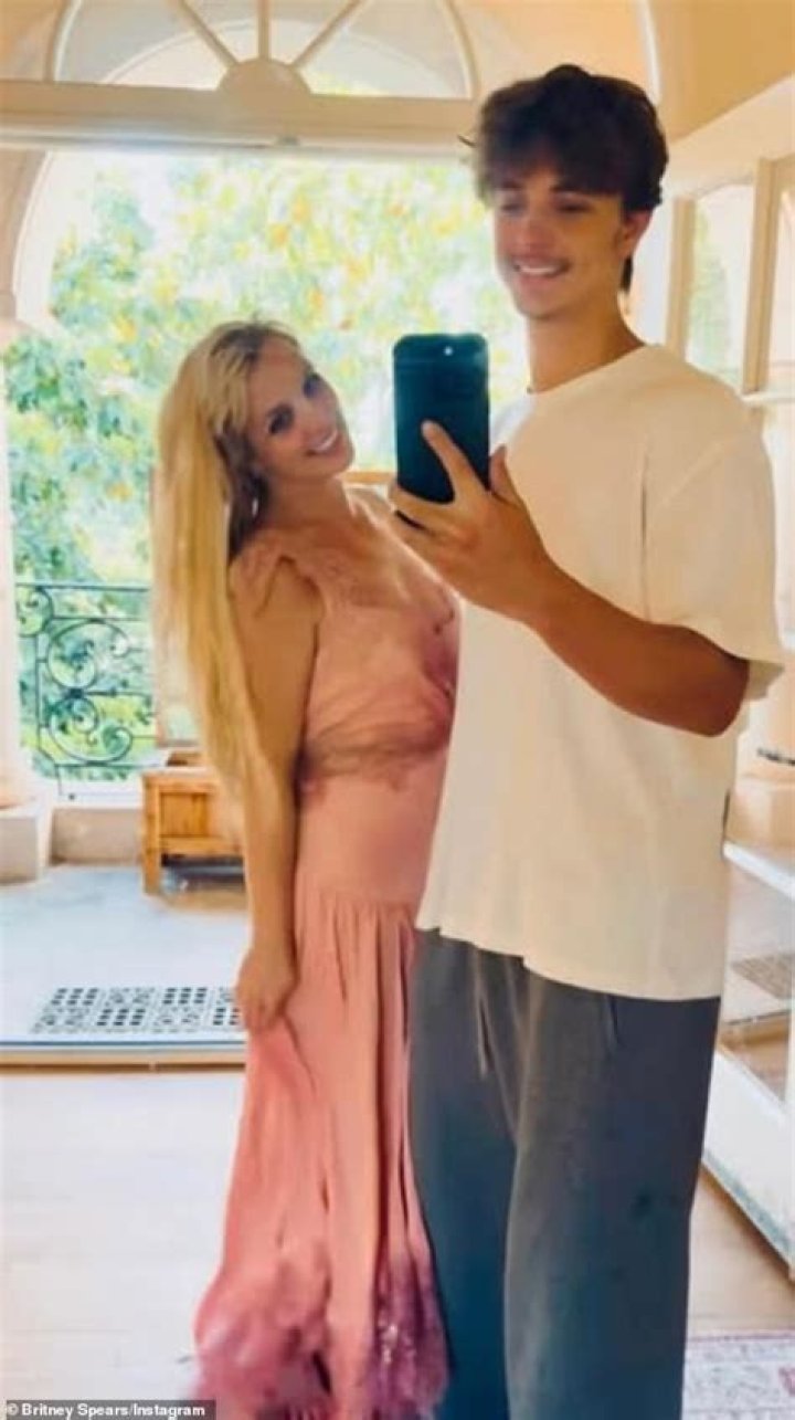 Britney Spears Promises To ‘Lift Each Other Up’ With Daily Yoga Poses — Watch