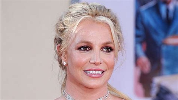 Britney Spears Rocks Blue Bikini & Shows Off Intense Pool Workout — Video