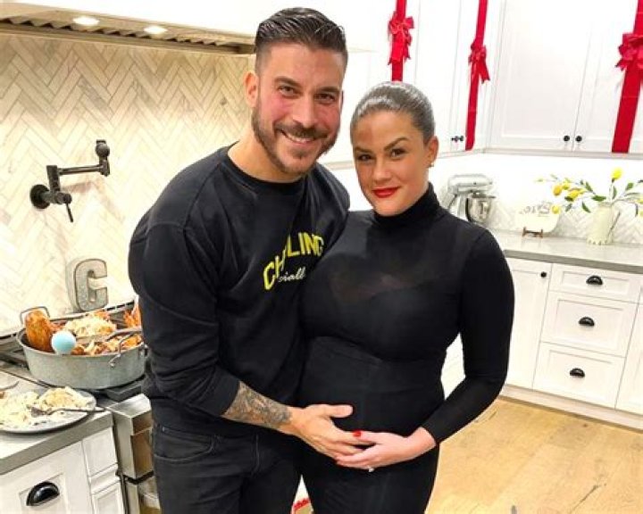 Brittany Cartwright Gives Birth, Welcomes First Child With Jax Taylor – Hollywood Life