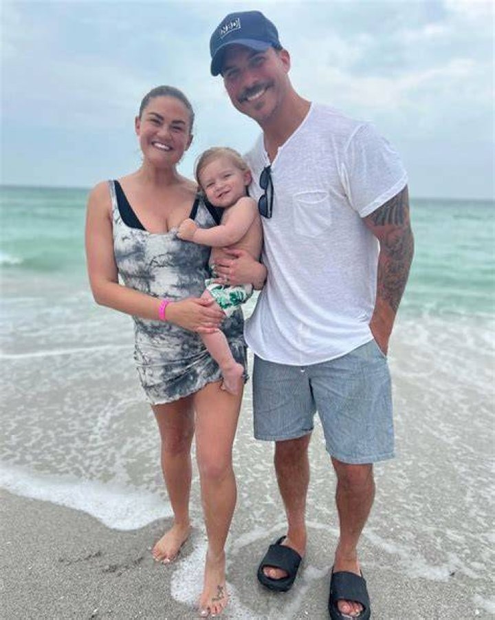 Brittany Cartwright Rocks Gray Swimsuit In Mexico: Photos – Hollywood Life