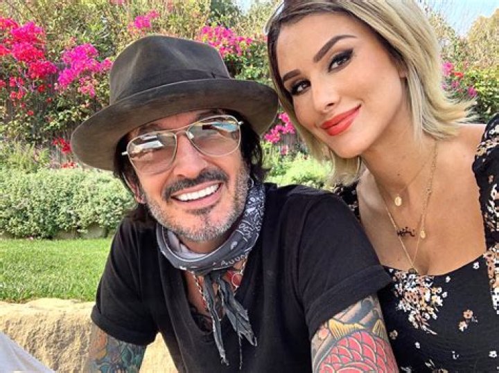 Brittany Furlan Talks Anxiety Struggles & Relationship With Tommy Lee – Hollywood Life