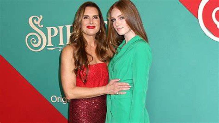 Brooke Shields’ Daughter Grier Is Taller Than Her At ‘Spirited’ Event – Hollywood Life