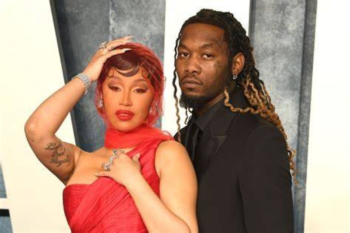 Cardi B Explains Why She Was ‘Afraid’ to ‘Go Live’ Her Life Last Year Amid Offset Split