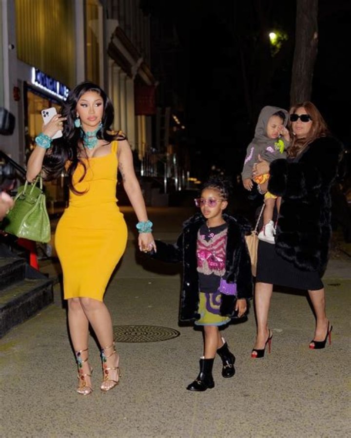Cardi B Gets Birthday Flowers From Beyonce & Shows Them Off In Video – Hollywood Life