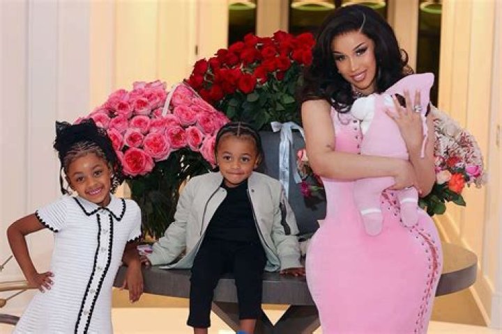 Cardi B, Offset & Daughter Kulture Sing ‘Moana’s ‘How Far I’ll Go’ In Video – Hollywood Life