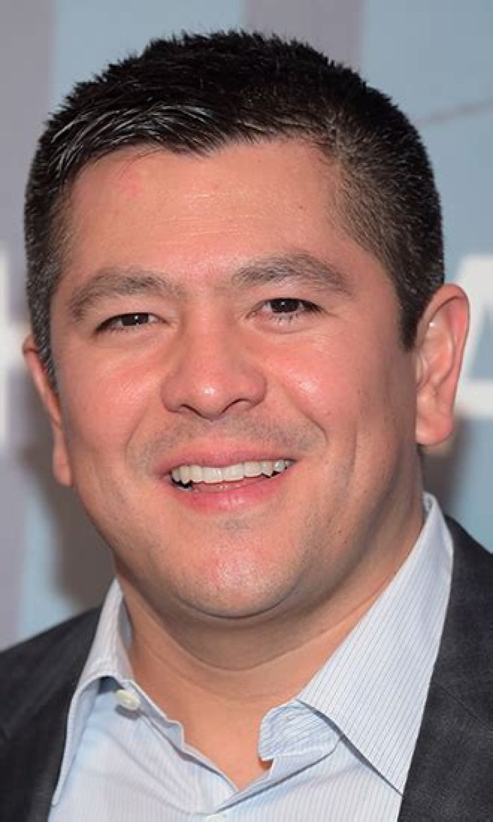 Carl Quintanilla Celebrity Profile – Hollywood Life