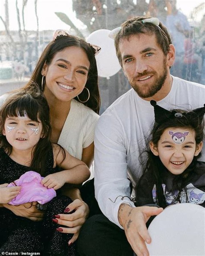 Cassie Pregnant: Singer Announces She’s Expecting 2nd Child With Alex Fine 1 Year After Giving Birth