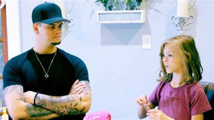 Catelynn & Tyler Talk To Nova About Carly’s Adoption – Hollywood Life