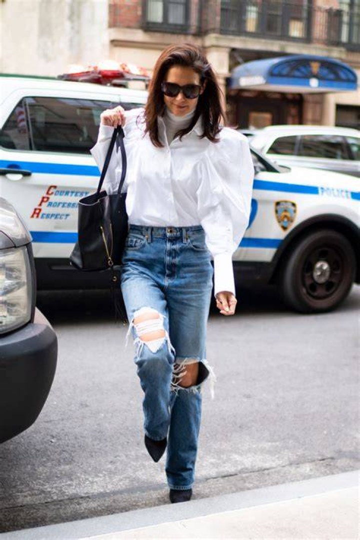 Celebrities Rocking Distressed Denim – Hollywood Life