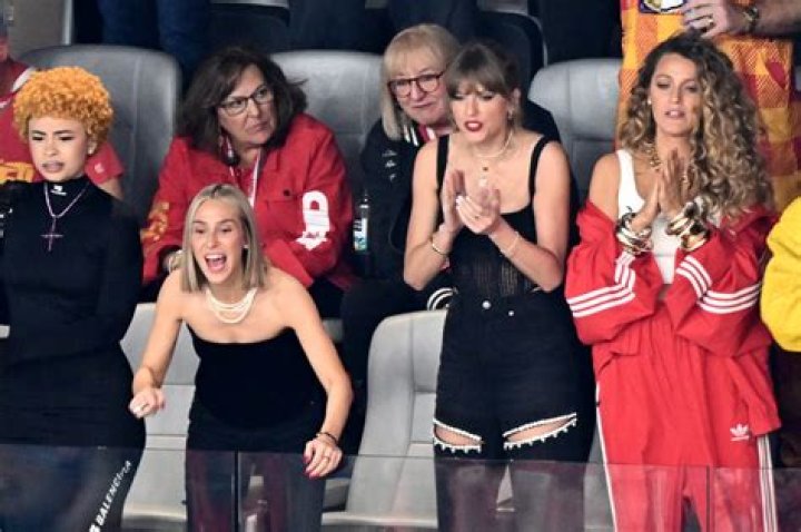 Celebs At Super Bowl 2017 — See Stars Cheer On Their Team