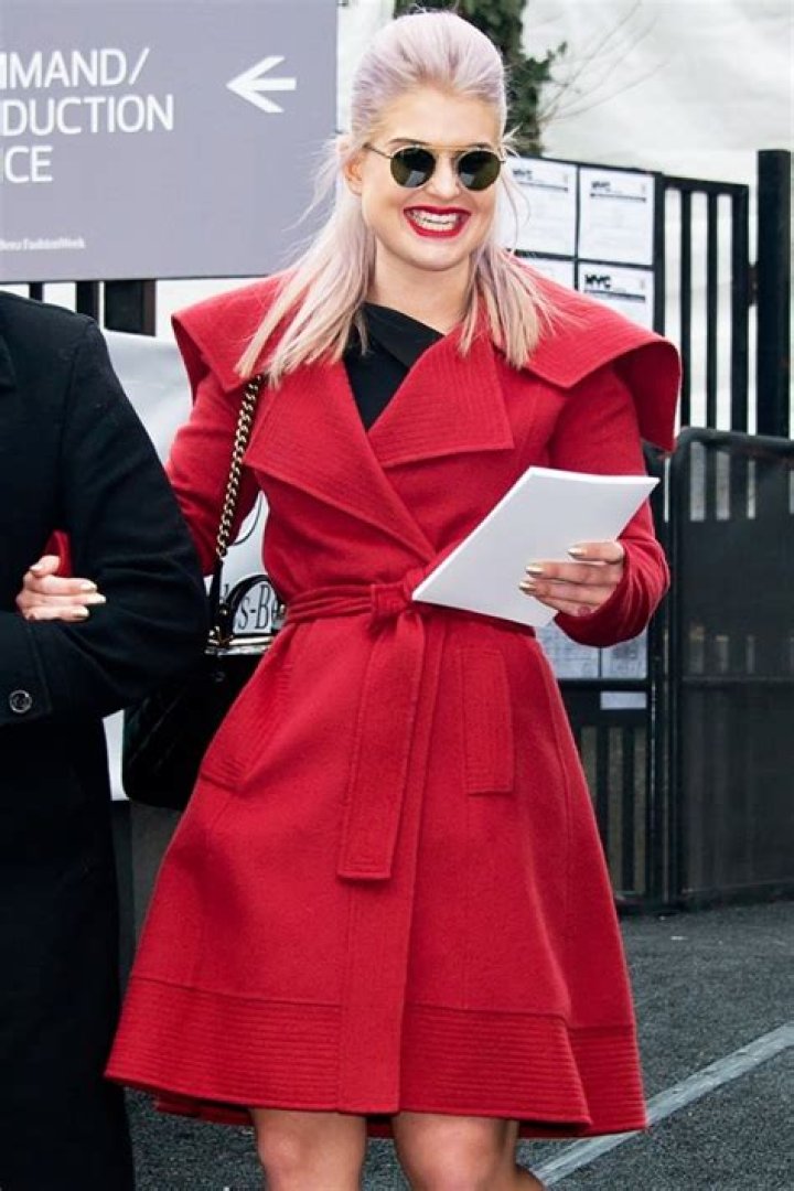 Celebs In Red Coats — Looking Gorgeous: See Pics