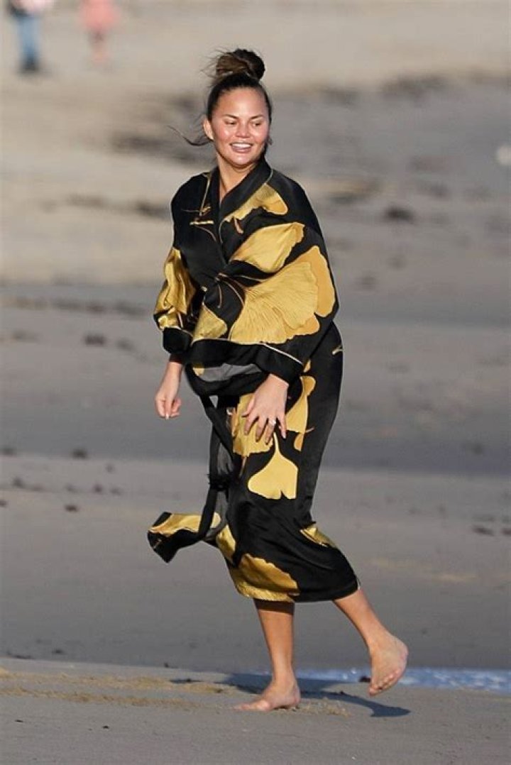 Celebs In Self-Quarantine At The Beach — Photos
