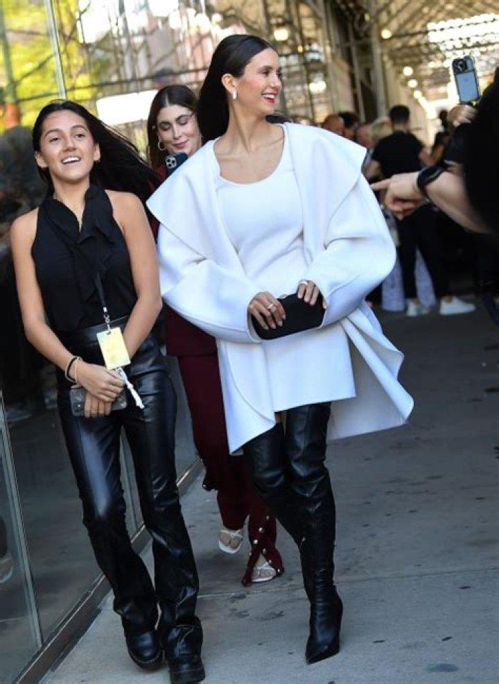 Celebs Rocking Knee-High Boots With Dresses: Photos – Hollywood Life