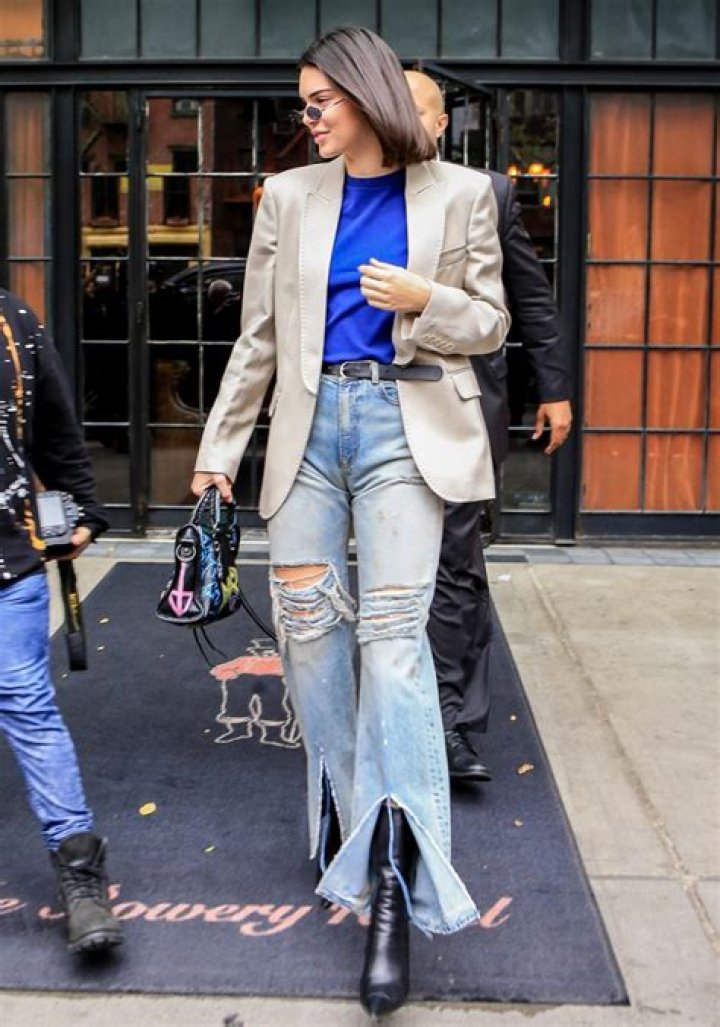 Celebs Wearing Ripped Jeans – Photos – Hollywood Life