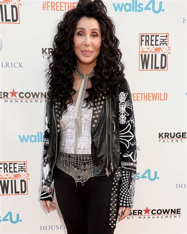 Cher Sues Sonny Bono’s Widow Over Royalties From Her Hit Songs – Hollywood Life