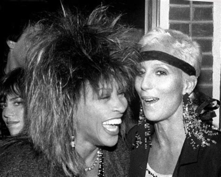 Cher Talks Tina Turner’s Death & Illness – Hollywood Life