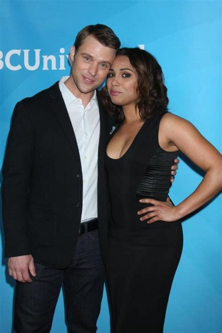 ‘Chicago Fire’s Monica Raymund & Jesse Spencer Pose With Taylor Kinney – Hollywood Life