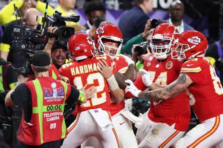 Chiefs Beat 49ers In Big Game – Hollywood Life