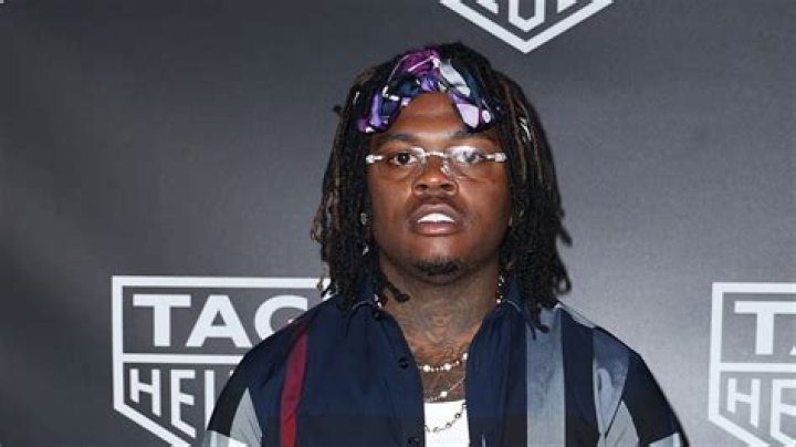 Chloe Bailey Holds Hands With Gunna On Shopping Date Night: Photos – Hollywood Life