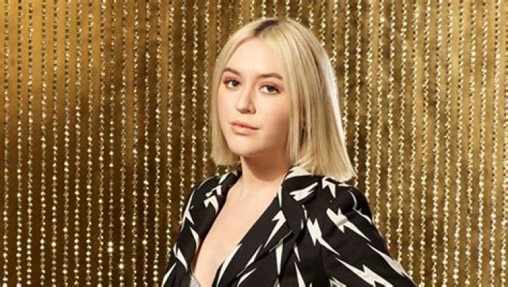 Chloe Kohanski News, Music, Photos And Videos – Hollywood Life