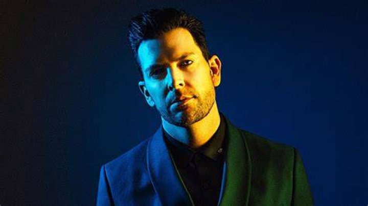 Chris Mann Looks Back On ‘The Voice’ & Reveals The Inspiration Behind Danceable New Track, ‘Gentleman’