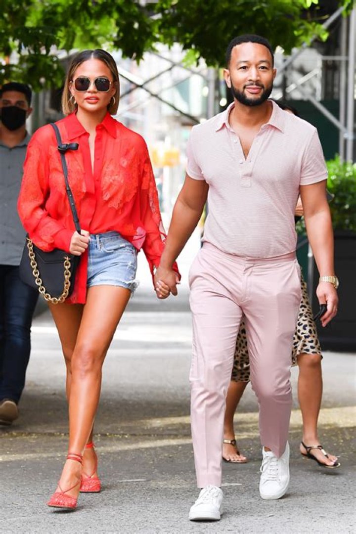 Chrissy Teigen Rocks High-Waisted Daisy Dukes & Knee-High Boots: Photo