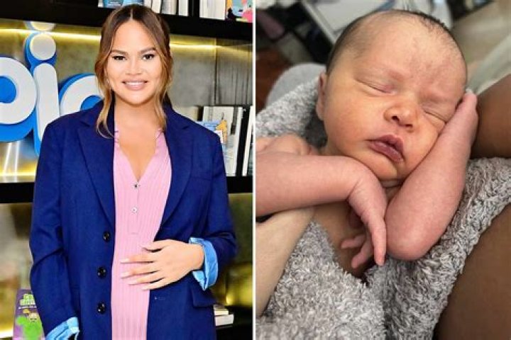 Chrissy Teigen Shares C Section Photo Of Baby Esti’s Delivery – Hollywood Life