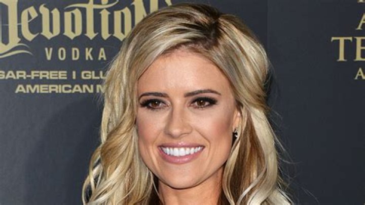 Christina El Moussa Celebrity Profile – Hollywood Life