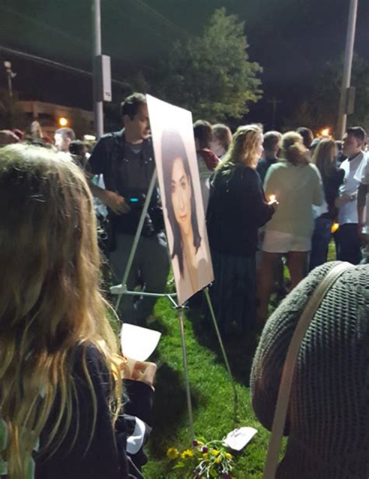 Christina Grimmie’s Candlelight Vigil & Memorial — Pics