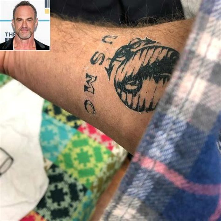 Christopher Meloni Shares First Photo From Set Of ‘Law & Order: SVU’ – Hollywood Life