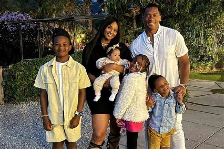 Ciara Cracks Up As Russell Wilson Proposes ‘More Babies’ — Watch – Hollywood Life