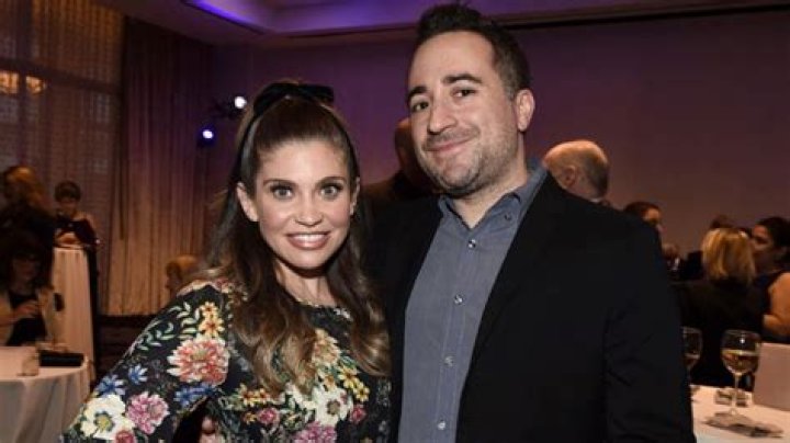 ‘Cinnamon Toast Shrimp Guy’s Married To Topanga From ‘Boy Meets World’ – Hollywood Life