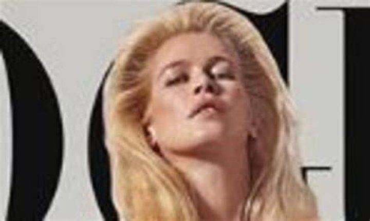 Claudia Schiffer Poses For ‘Vogue Italia 25 Years After 1st Cover: Pic – Hollywood Life