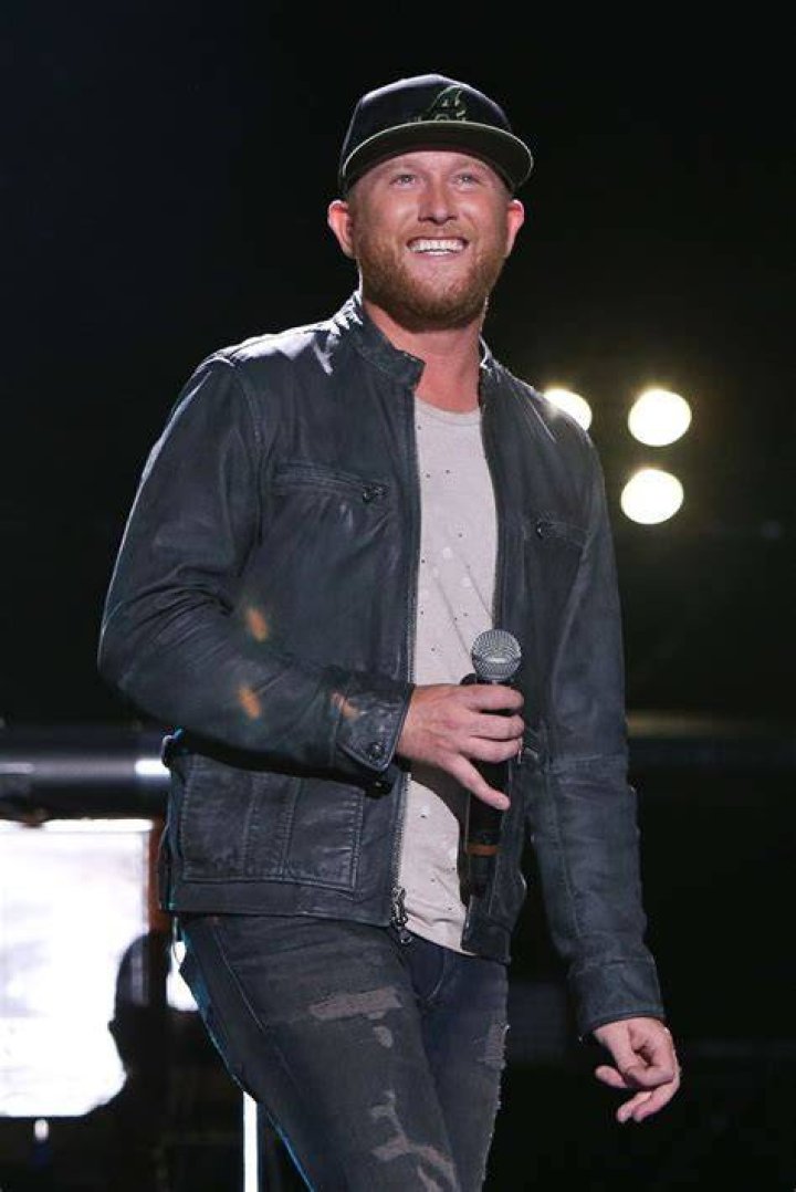 Cole Swindell — PICS – Hollywood Life