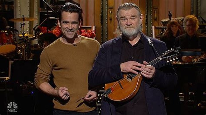 Colin Farrell Crashes Brendan Gleeson’s Opening Monologue – Hollywood Life