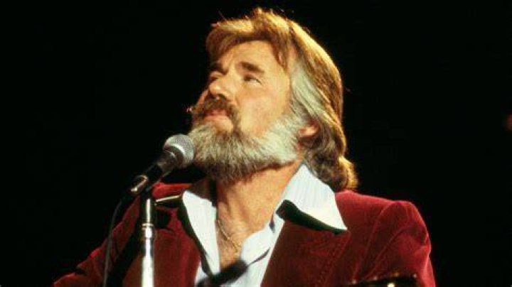 Country Music Legend Dies At 81 – Hollywood Life