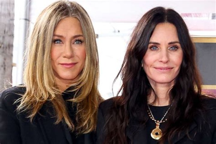 Courteney Cox: Why She Thinks Jennifer Aniston & Brad Pitt’s Reunion Is A ‘Beautiful Thing’