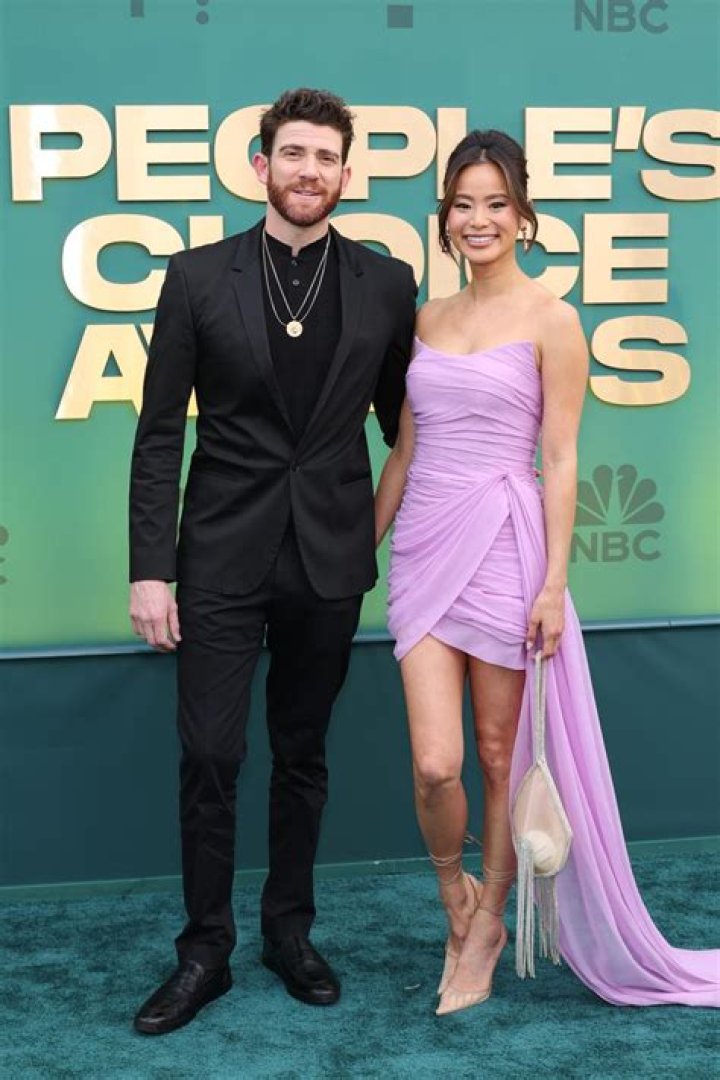 Critics Choice Awards: Hottest Couples To Ever Walk The Red Carpet